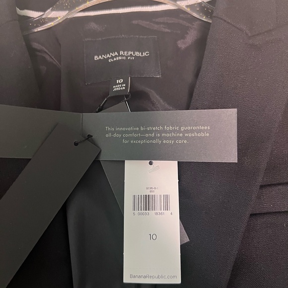 NWT, Banana Republic Black Women's Suit Jacket - Picture 4 of 5